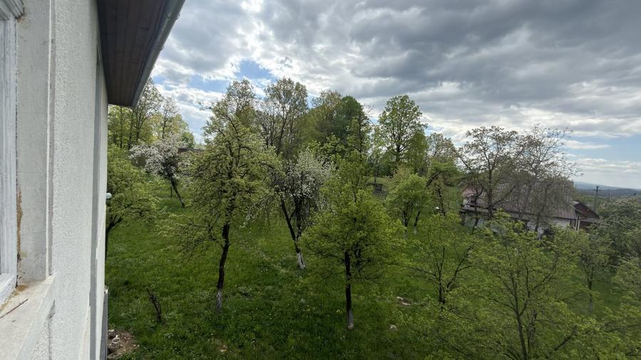 Duplex cu 3 camere cu Teren 2200 Mp în Șișești