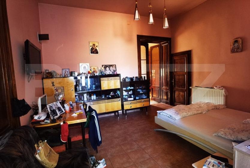 Apartament cu 4 camere semidecomandat, mobilat în Traian