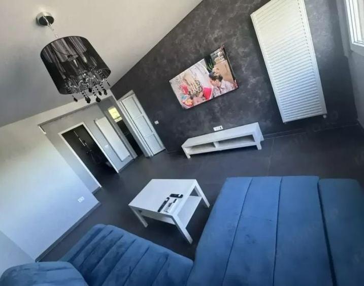 Apartament cu 2 camere decomandat, mobilat în Eroii Revoluției