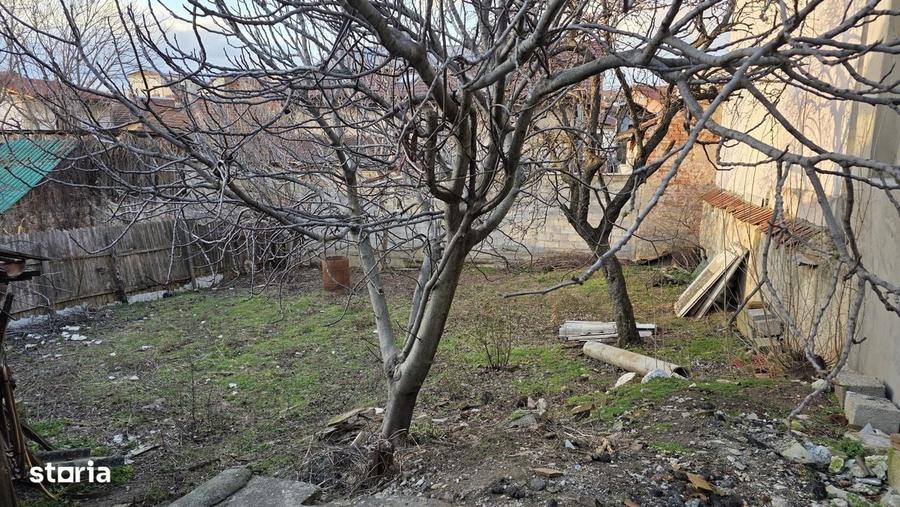 Casă cu 3 camere în Aluniș