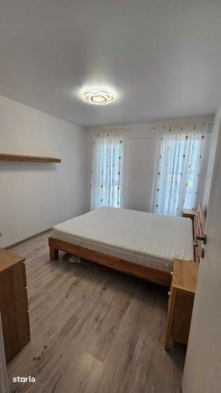 Apartament cu 3 camere decomandat în Berceni