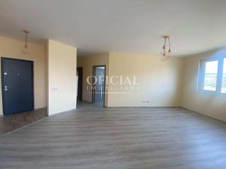 Apartament cu 3 camere semidecomandat, mobilat în Florești — fotografia 2