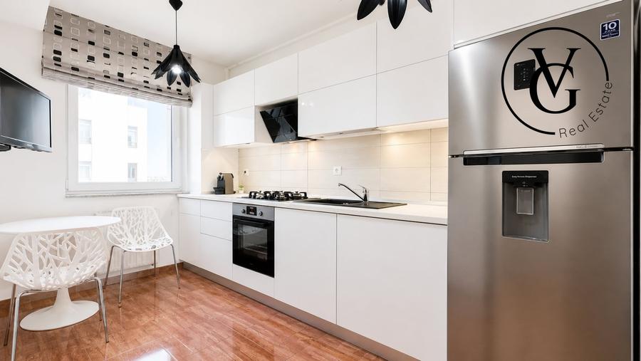 Apartament cu 2 camere decomandat, mobilat în Tomis Plus