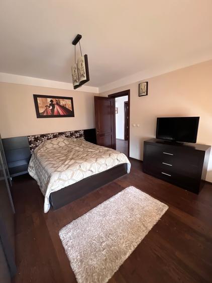 Casă cu 5 camere cu Teren 460 Mp în Prelungirea Craiovei