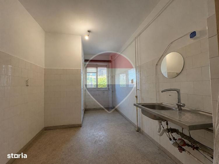 Apartament cu 3 camere de vanzare Central - 5
