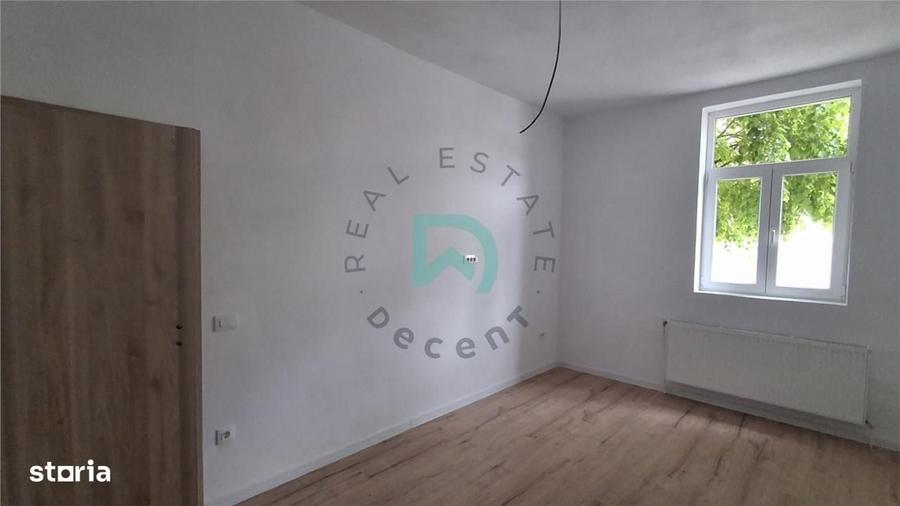 Casă cu 3 camere cu Teren 84 Mp în Piața Cluj