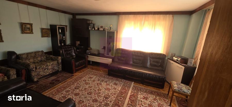 Casă cu 6 camere cu Teren 150 Mp în Central