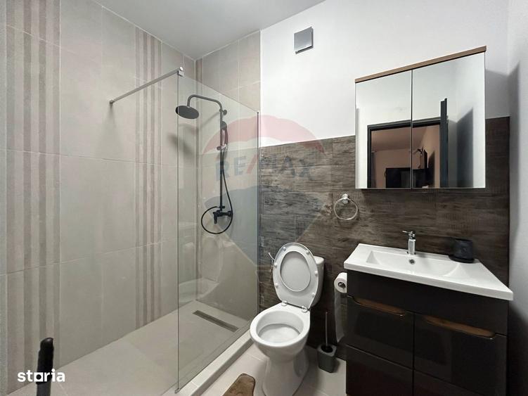 Casă cu 3 camere cu Teren 426 Mp în Central