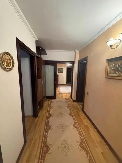 Apartament cu 4 camere decomandat, mobilat în Centru Civic