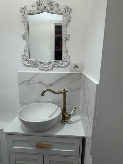 Apartament cu 3 camere decomandat în Ultracentral
