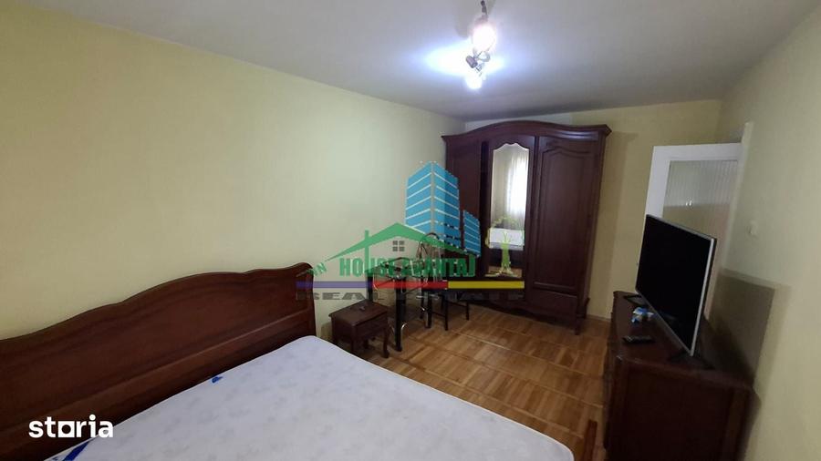 Apartament cu 4 camere decomandat în Ultracentral