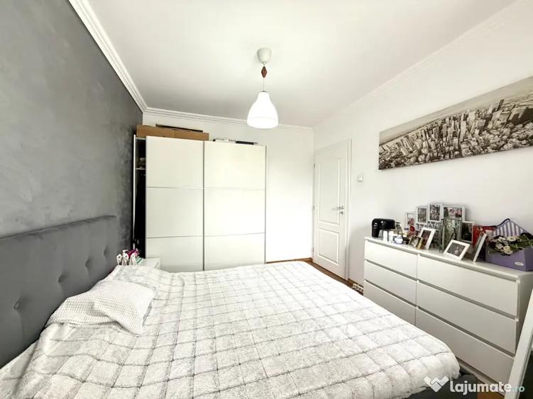 Apartament cu 3 camere semidecomandat în Cetății