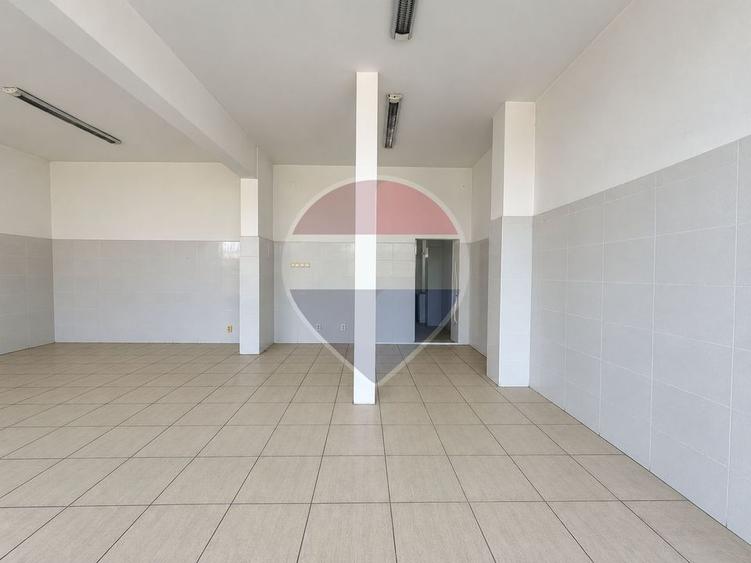 Spațiu comercial, de 122 mp, în Snagov