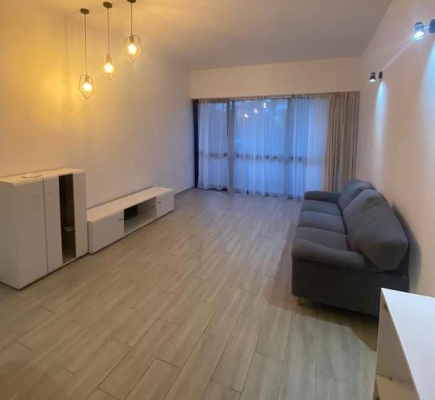 Apartament cu 3 camere decomandat, mobilat în Central