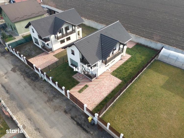 Casă cu 4 camere cu Teren 540 Mp în Sânpetru