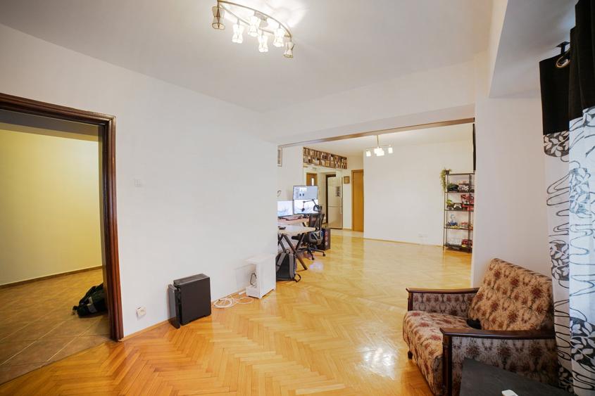 Apartament cu 4 camere decomandat, mobilat în Iancului