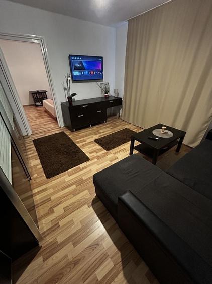PERSOANA FIZICA Inchiriez apartament 2 camere zona CENTRU / THE OFFICE/ Piata Mihai Viteazu - 1