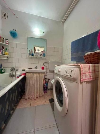 Apartament cu 3 camere în Berceni