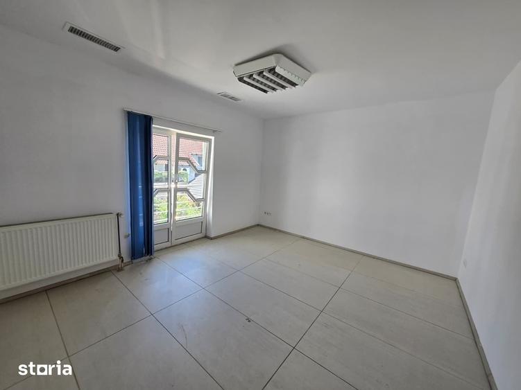 Casă cu 8 camere cu Teren 500 Mp în Elisabetin