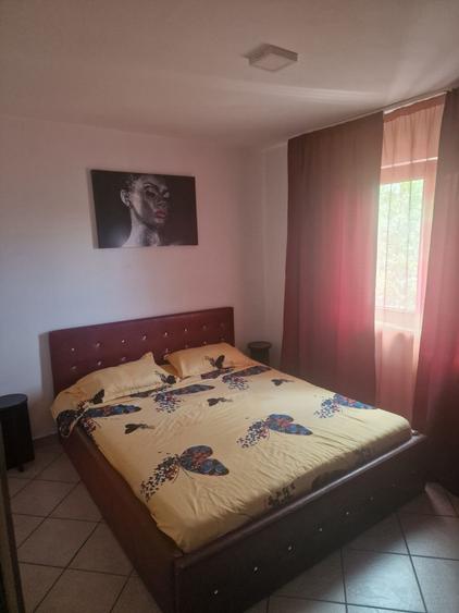 Apartament cu 2 camere semidecomandat în Berceni