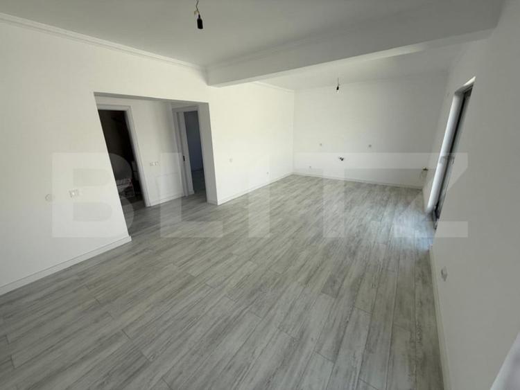 Casă cu 3 camere cu Teren 220 Mp în Central