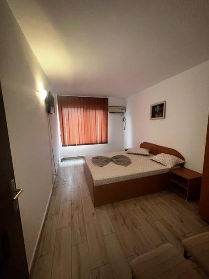 Apartament cu 2 camere semidecomandat, mobilat în Central