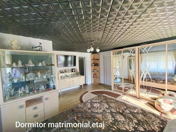 Casă cu 7 camere cu Teren 650 Mp în Central