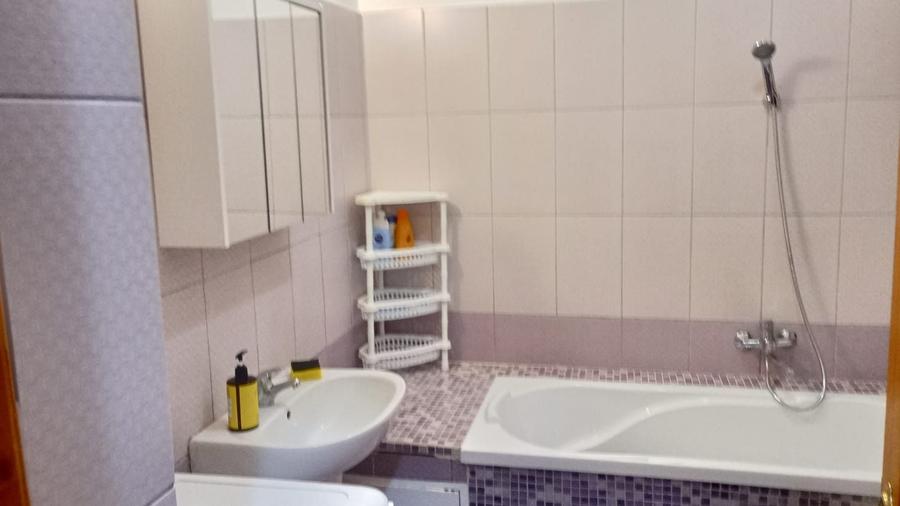 Apartament cu 2 camere decomandat în UTA