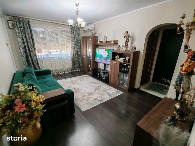 Apartament cu 4 camere în Far