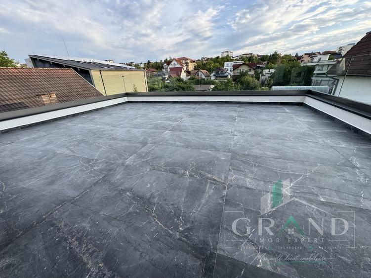 Apartament cu 3 camere semidecomandat în Andrei Mureșanu