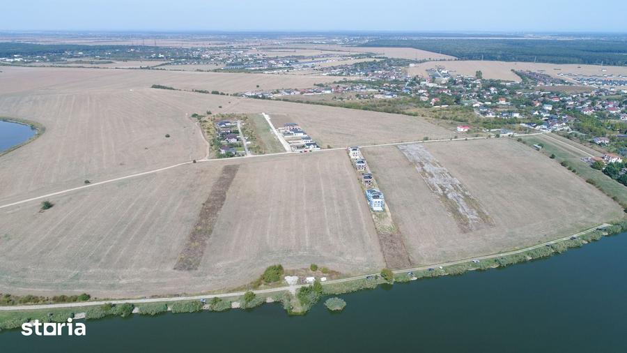 Teren 5.000 mp cu deschidere directa la lac, in Balotesti - 1