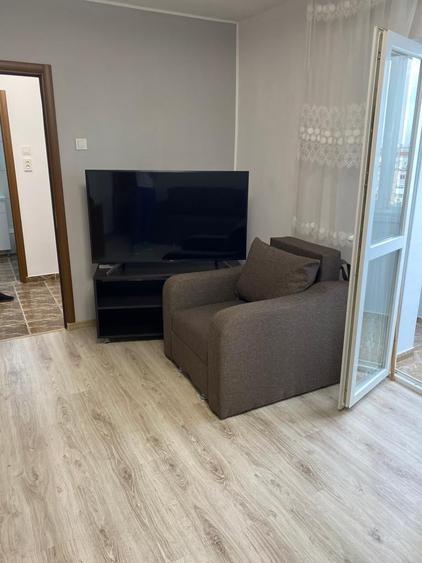 Calea Vitan - Apartament 2 camere , decomandat +loc parcare - 2
