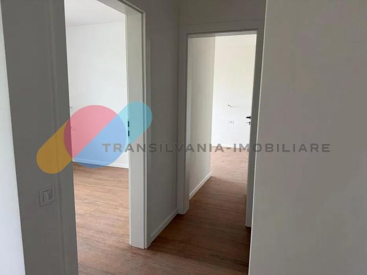 Apartament cu 3 camere semidecomandat în Apahida