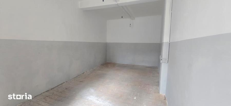 Spațiu comercial, de 1,040 mp, în Titulescu