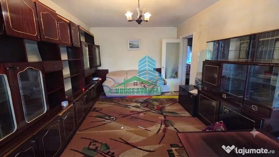 Apartament cu 3 camere decomandat în Central