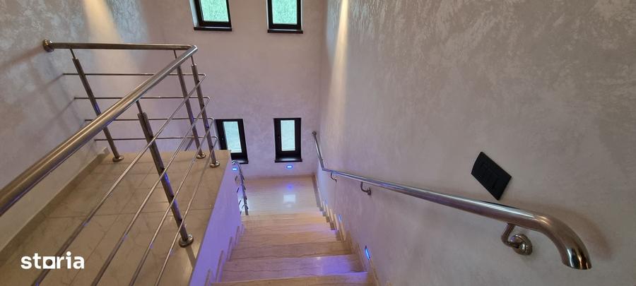 Casă cu 5 camere cu Teren 1000 Mp în Răchiți