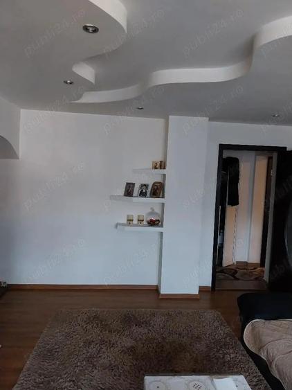 Apartament cu 3 camere decomandat în Dacia