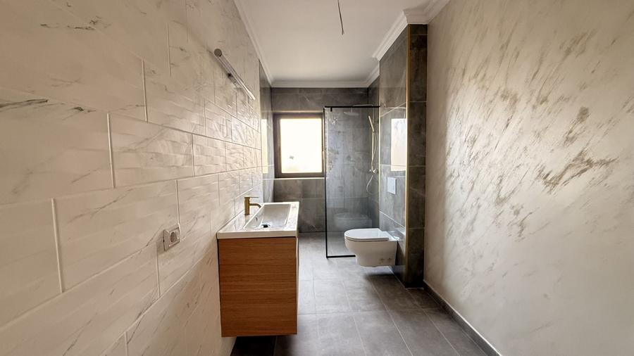 Duplex cu 4 camere cu Canalizare în Dumbrăvița