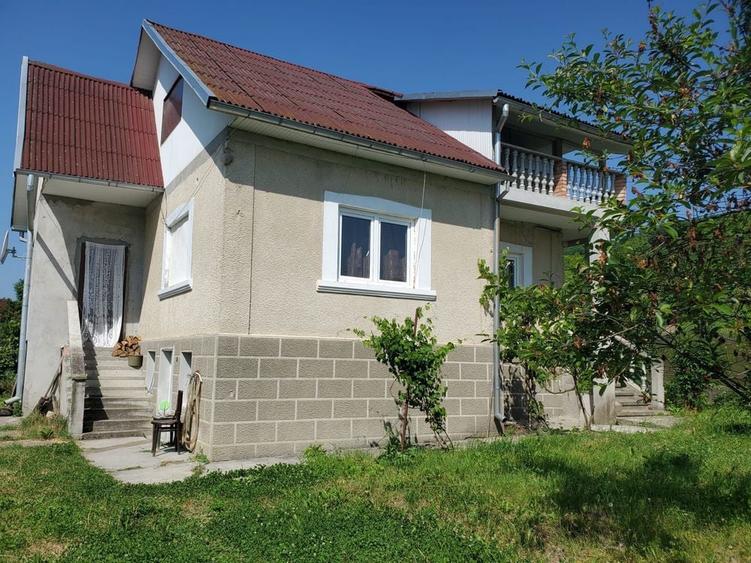 Casă cu 4 camere în Jichișu de Jos