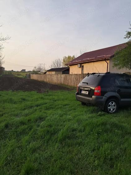 Teren de 5000 mp, în Postăvari