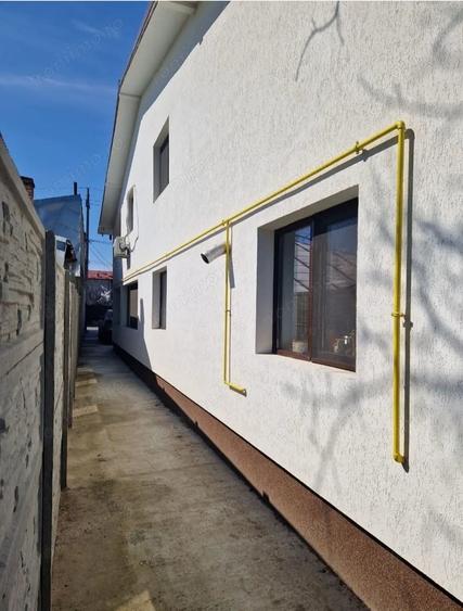 Casă cu 5 camere cu Teren 821 Mp în Cornetu