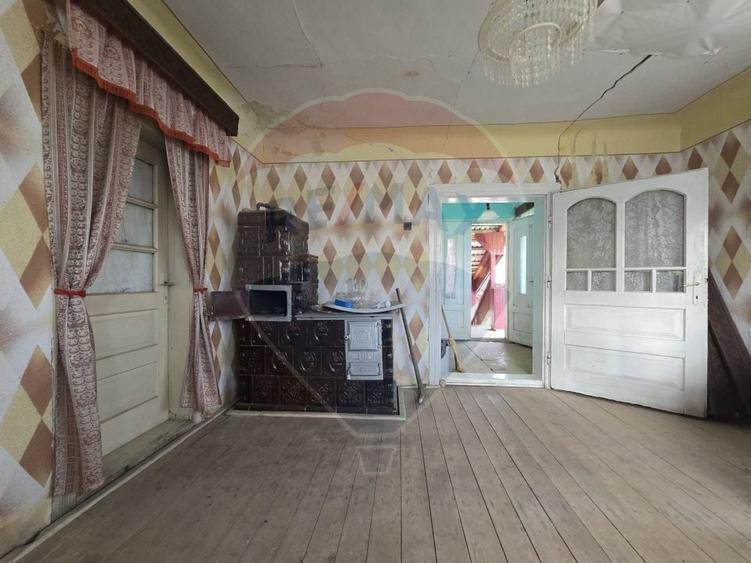 Casă individuală cu 3 camere cu Teren 1550 Mp în Ceanu Mic