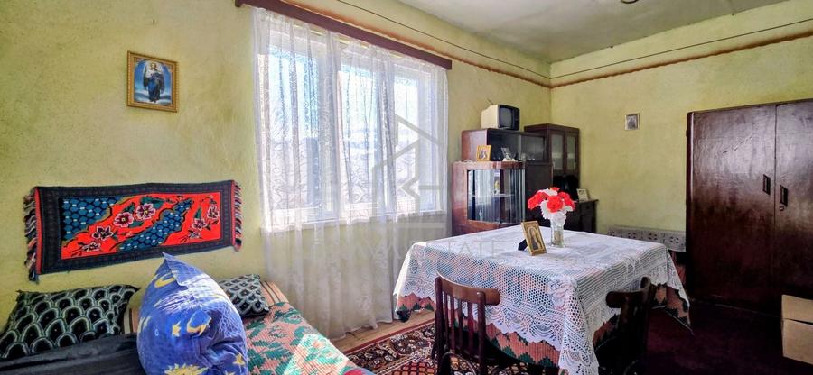 Casă individuală cu 5 camere cu Canalizare în Voivodeni
