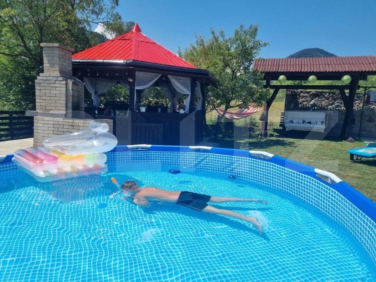 Casă individuală cu 4 camere cu Piscina în Exterior Vest