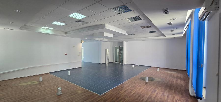 Spațiu comercial, de 1 mp, în Central