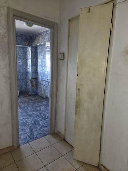 Apartament cu 3 camere decomandat în Apărătorii Patriei