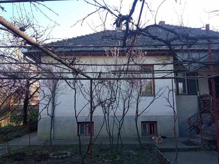 Casă individuală cu 4 camere cu Canalizare în Mureșeni