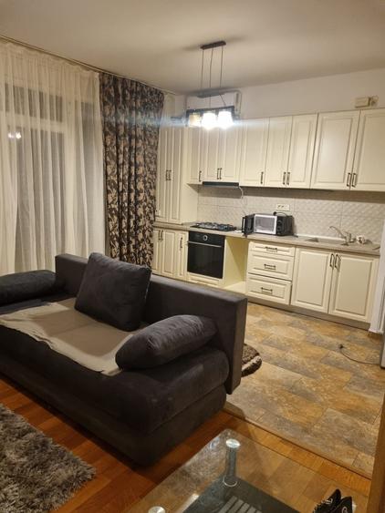 Apartament cu 2 camere decomandat în UTA