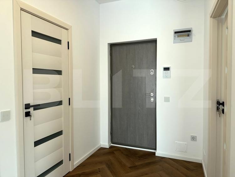 Apartament cu 3 camere decomandat, mobilat în Florești