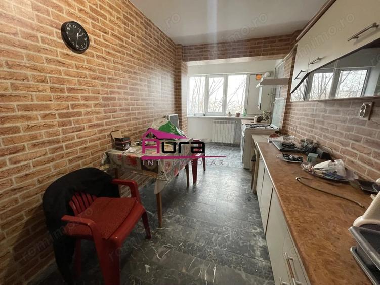 Apartament cu 3 camere decomandat în E3